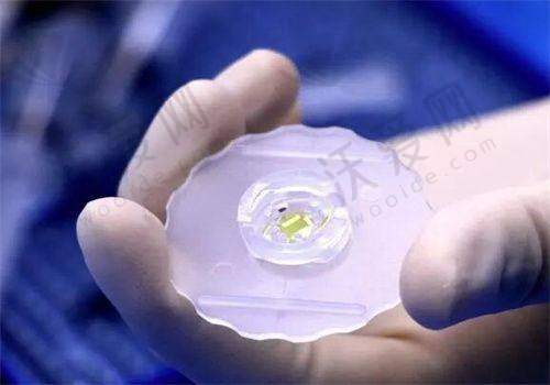 赣州爱尔眼科医院在ICL晶体植入手术方面有哪些技术保护呢？