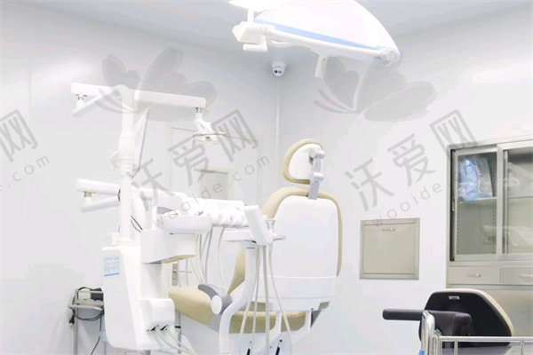 北京中诺口腔全口吸附性义齿